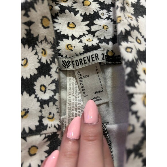 Forever 21 spandex shorts - Picture 2 of 2